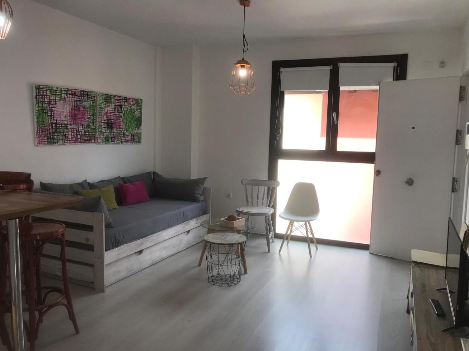 Center 2 Bedrooms